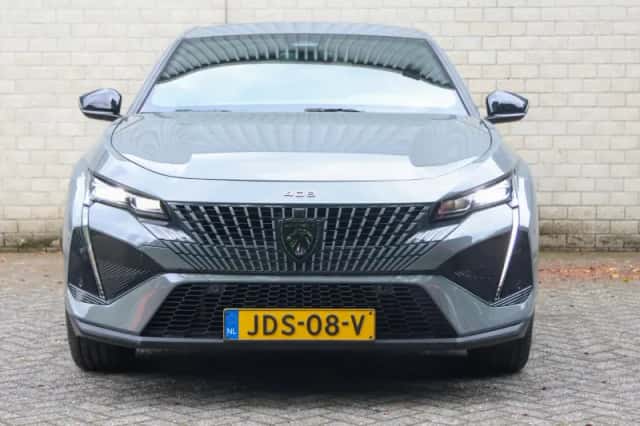 Peugeot 408 (2025) thumbnail 4