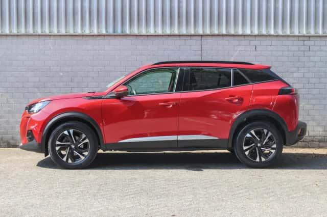 Peugeot 2008 (2021) thumbnail 2