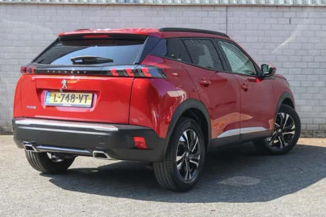 Peugeot 2008 (2021) thumbnail 3