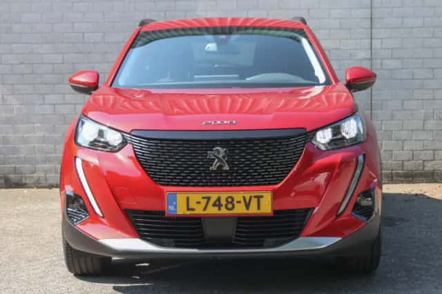 Peugeot 2008 (2021) thumbnail 5