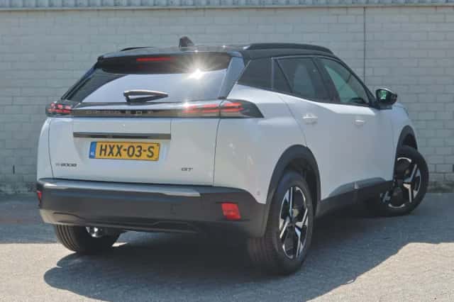 Peugeot e-2008 (2025) thumbnail 3