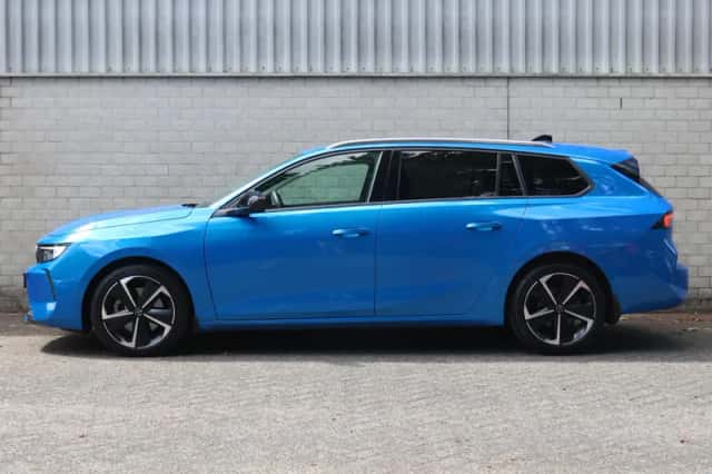 Opel Astra (2023) thumbnail 2