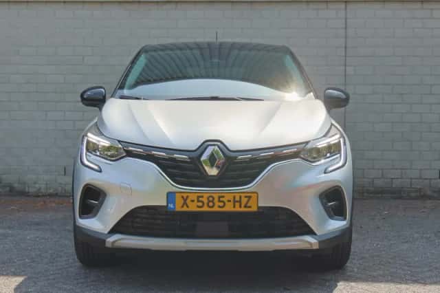 Renault Captur (2021) thumbnail 6