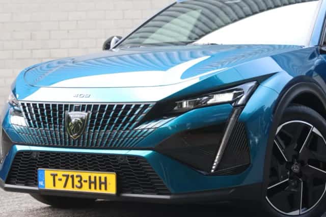Peugeot 408 (2023) thumbnail 5