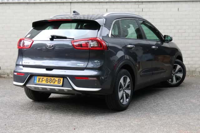 Kia Niro (2016) thumbnail 3