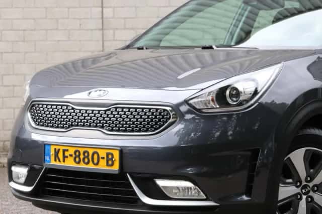 Kia Niro (2016) thumbnail 6