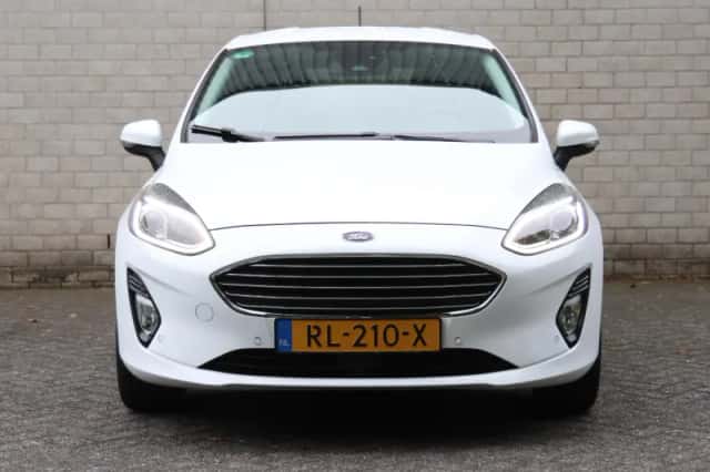Ford Fiesta (2018) thumbnail 4