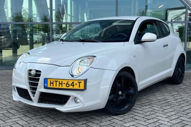 Alfa Romeo Mito (2011) thumbnail 1