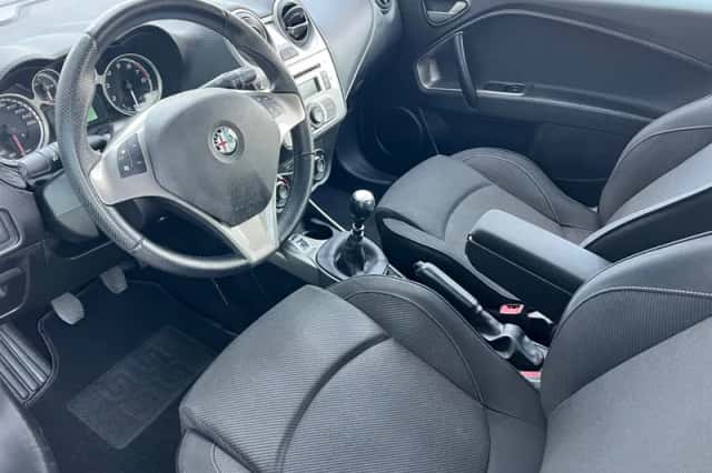 Alfa Romeo Mito (2011) thumbnail 4