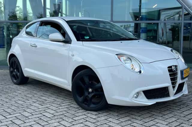 Alfa Romeo Mito (2011) thumbnail 6
