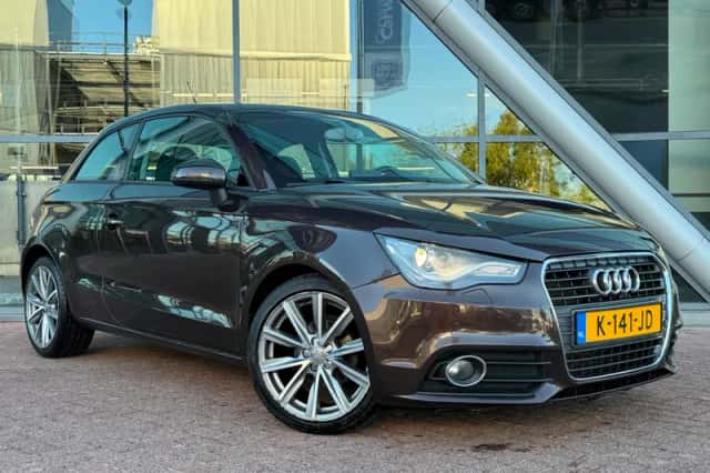 Audi A1 (2010) thumbnail 2