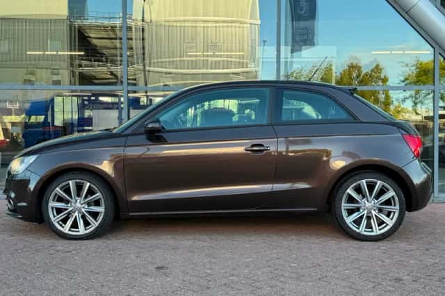 Audi A1 (2010) thumbnail 3