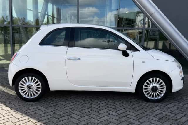 Fiat 500 (2010) thumbnail 2