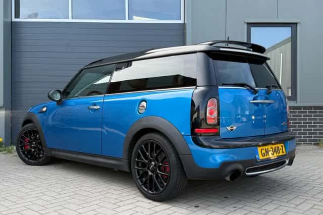 MINI Clubman (2011) thumbnail 3