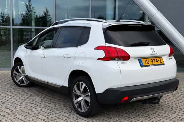 Peugeot 2008 (2016) thumbnail 5