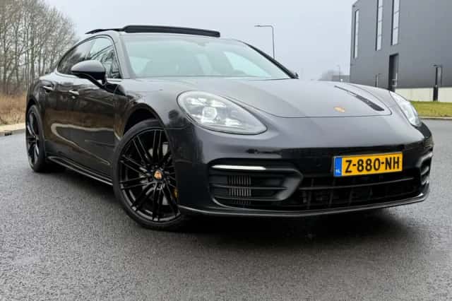 Porsche Panamera (2021) thumbnail 5