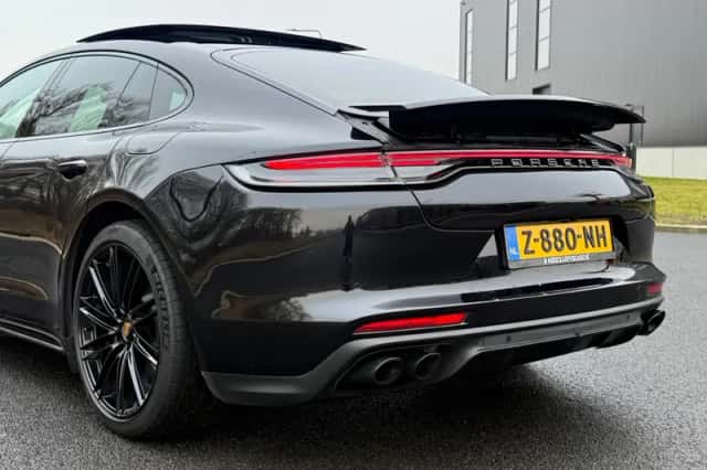 Porsche Panamera (2021) thumbnail 6