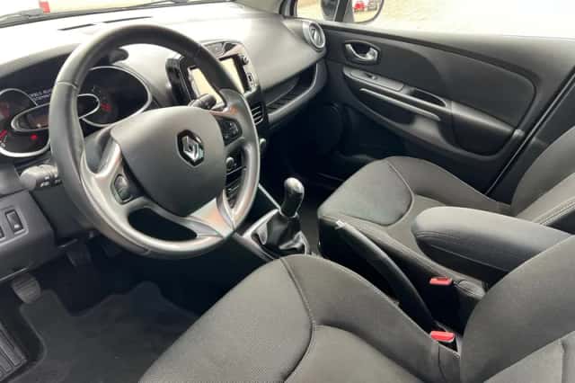 Renault Clio (2016) thumbnail 3