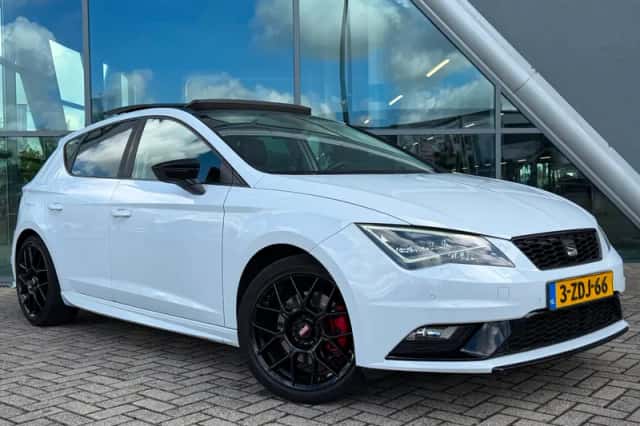 SEAT Leon (2014) thumbnail 5