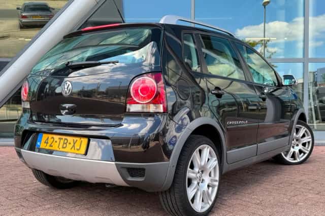 Volkswagen Polo (2006) thumbnail 2