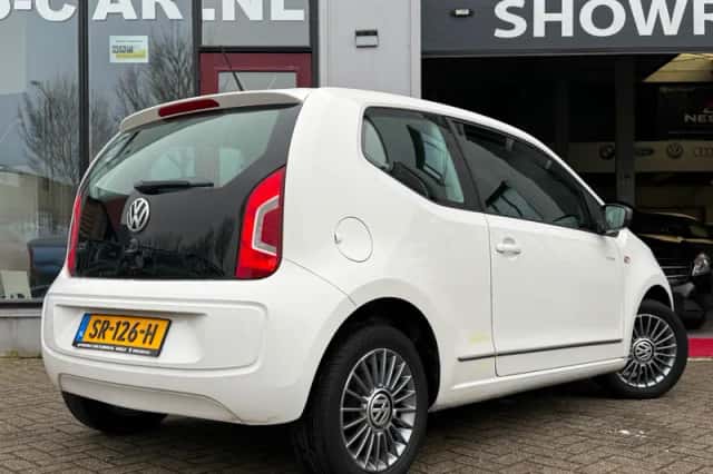 Volkswagen Up! (2013) thumbnail 3