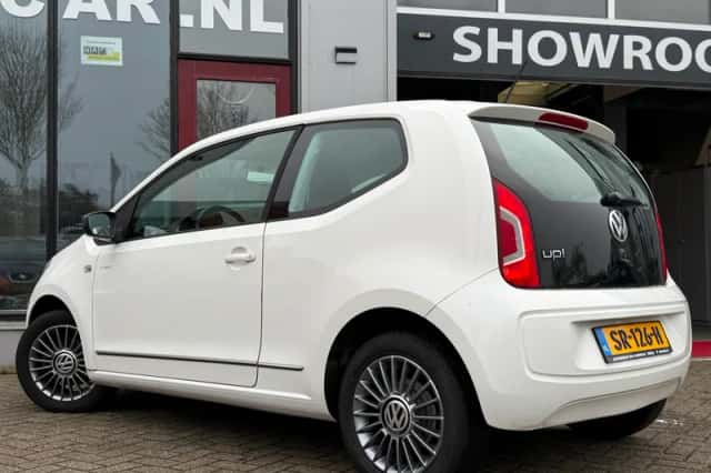 Volkswagen Up! (2013) thumbnail 4