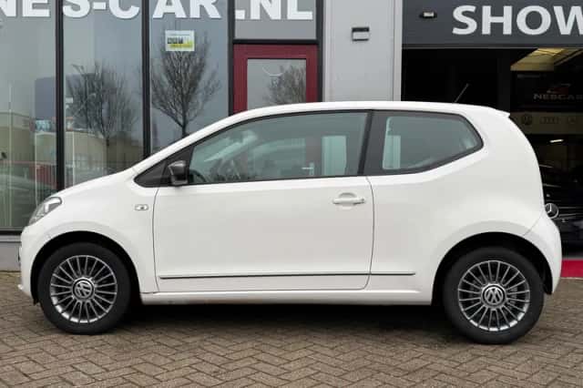 Volkswagen Up! (2013) thumbnail 5