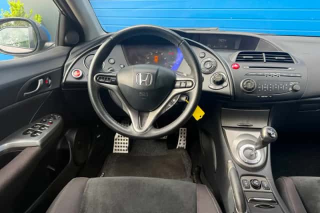 Honda Civic (2011) thumbnail 6