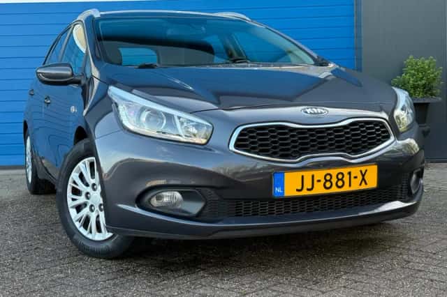 Kia Cee'd (2013) thumbnail 1