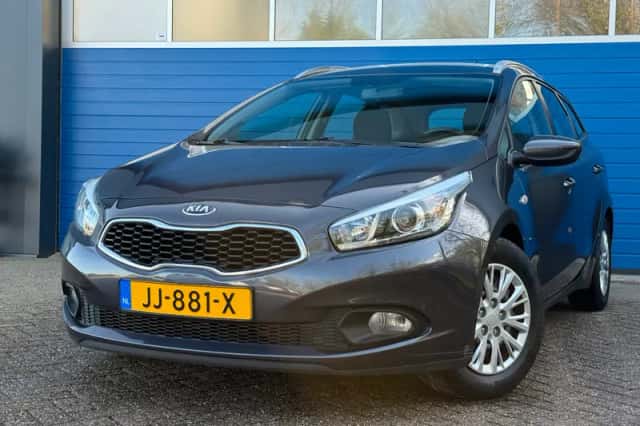 Kia Cee'd (2013) thumbnail 2