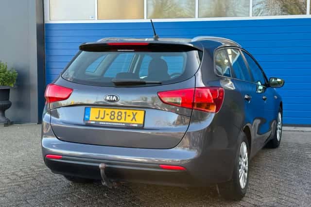 Kia Cee'd (2013) thumbnail 3