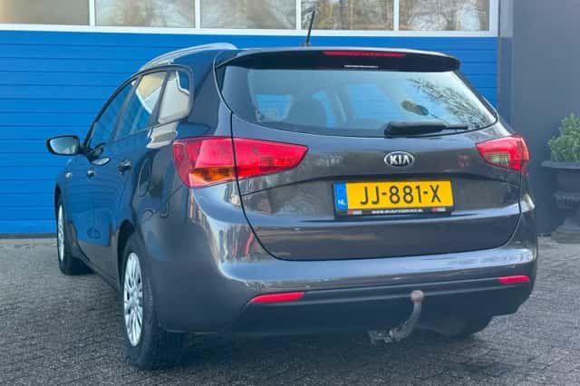 Kia Cee'd (2013) thumbnail 4