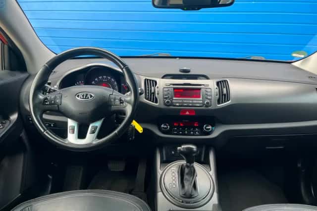 Kia Sportage (2011) thumbnail 6
