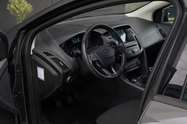 Ford Focus (2017) thumbnail 3