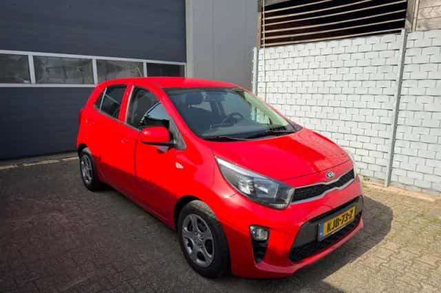 Kia Picanto (2019) thumbnail 3