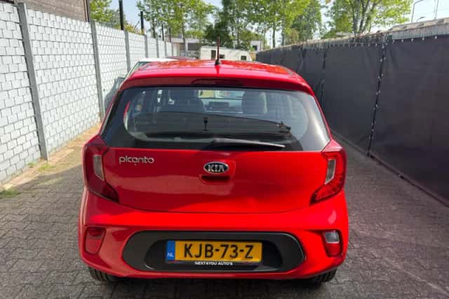 Kia Picanto (2019) thumbnail 5