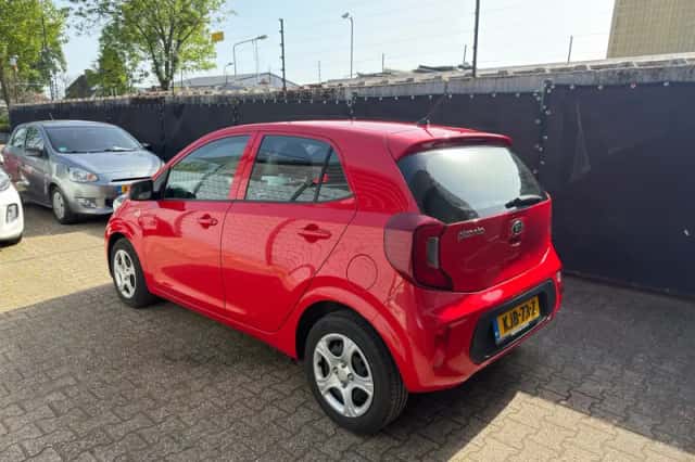 Kia Picanto (2019) thumbnail 6