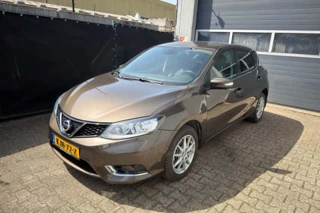 Nissan Pulsar (2015) thumbnail 1