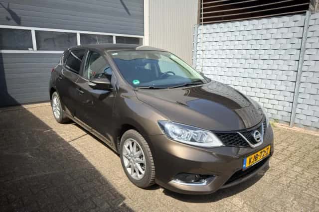 Nissan Pulsar (2015) thumbnail 3