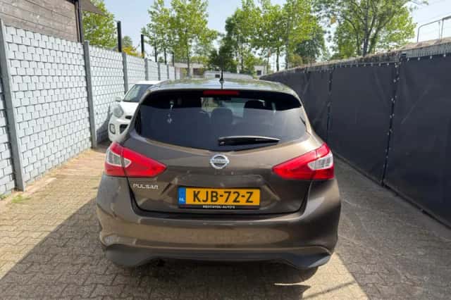 Nissan Pulsar (2015) thumbnail 5
