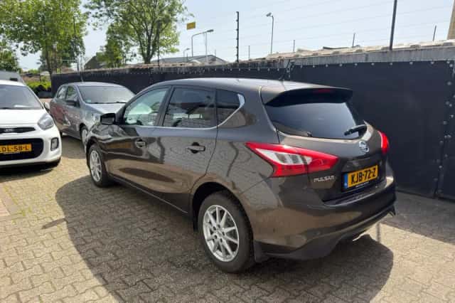 Nissan Pulsar (2015) thumbnail 6