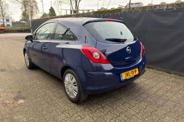 Opel Corsa (2014) thumbnail 6