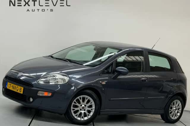 Fiat Punto (2010) thumbnail 1