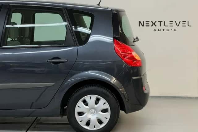 Renault Scénic (2007) thumbnail 5
