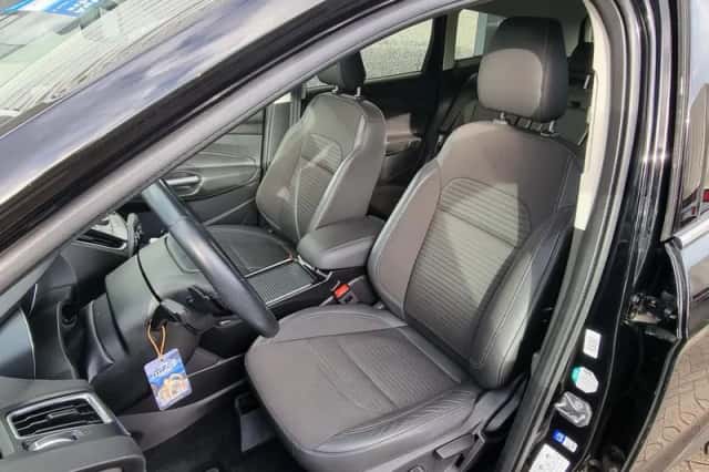 Ford Kuga (2017) thumbnail 5