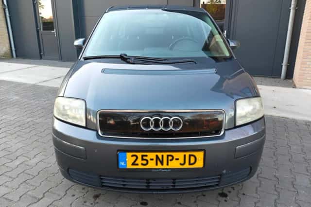 Audi A2 (2004) thumbnail 3