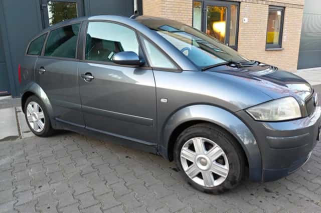 Audi A2 (2004) thumbnail 5