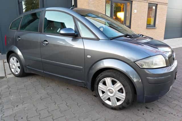 Audi A2 (2004) thumbnail 6