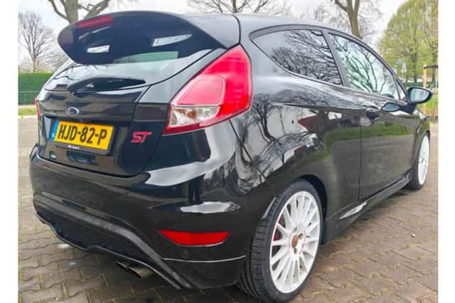 Ford Fiesta (2014) thumbnail 5