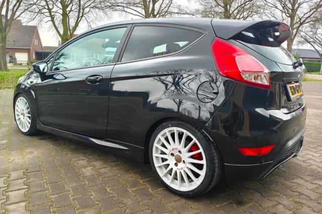 Ford Fiesta (2014) thumbnail 6